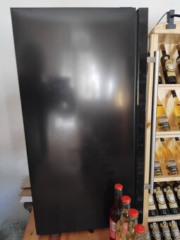 Prodám pultová prosklenou lednici.. - 4