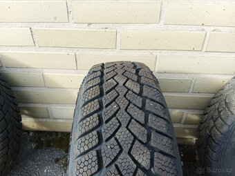 Pneu 155/70 R13 - 4