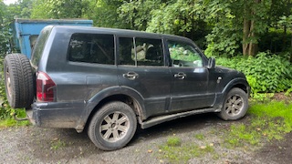 Mitsubishi Pajero - 4