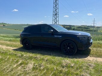 VW TOUAREG 3.0TDI 210kW • RLINE • WEBASTO • MASÁŽE - 4