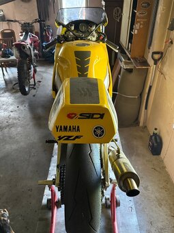 Yamaha Yzf 750 - 4