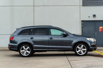 Audi Q7 3.0 TDI quattro tiptronic Šedá - 4