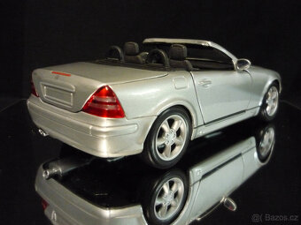 Mercedes Benz SLK AMG Maisto 1/18 - 4