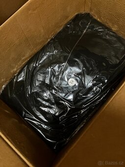 ČERNÉ MIKINY A TRIKA - NOVÉ/NEPRANÉ - 4