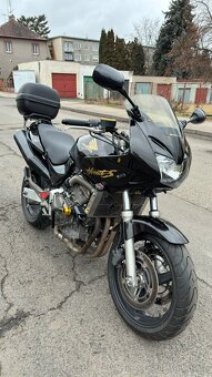 Honda Hornet S 600 - 4