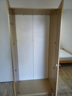 Velká šatní skříň se zrcadlem - 4