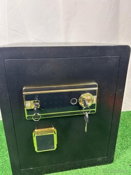 Trezor s kombinovaným zámkem 42,5L - 4