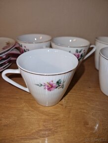 Krásná porcelánová sada/Porcelánové hrníčky s podšálky - 4
