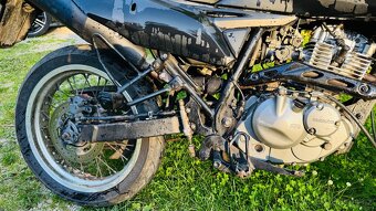 Suzuki DR 125 SM - 4
