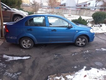 Chevrolet AVEO - 4