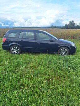 Opel Astra H caravan 1.6 77kw - 4