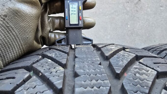 Zimní pneu 215/60/16 Semperit - 4