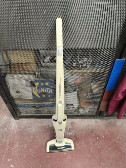 Tyčový vysavač Electrolux - 4