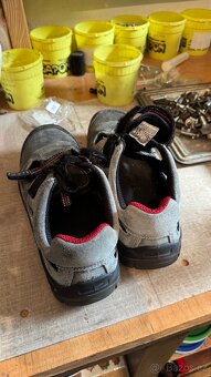 Prodám pracovní boty CANIS CXS - 4