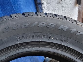 Nejeté zimní pneu Pirelli 205 65 17 - 4