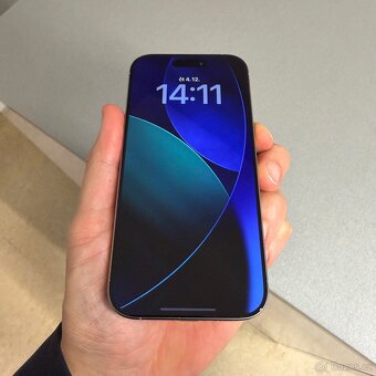 iPhone 16 Pro 256GB natural titan, pěkný stav, rok záruka - 4