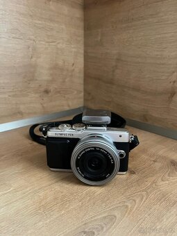 Olympus E-PL7 + M.Zuiko 14-42mm EZ - 4