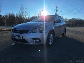 Kia ceed 1.6 CRDi Facelift MAX VÝBAVA - 4