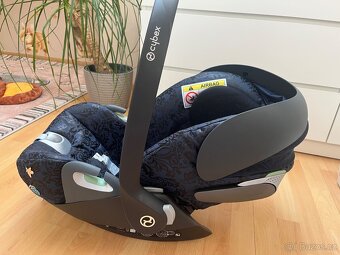 Prodám autosedačku Cybex s isofixem plus 2 vložky - 4