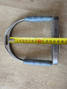 Kloubové třmeny intec - 4