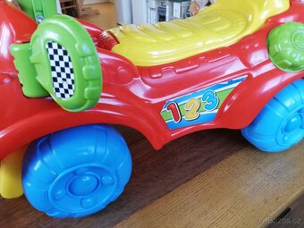 Interaktivní odrážedlo Clementoni - 4