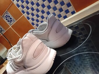 Bílé sportovní pohodlné tenisky Adidas, velikost 41 - 4