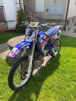 Yamaha YZ 125 - 4