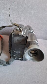 Videokamera JVC GR-AX285EG - 4