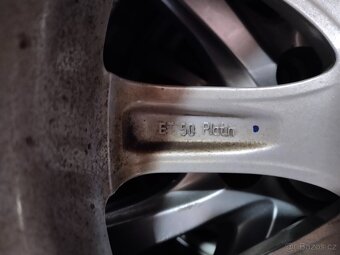 FORD KUGA - 4