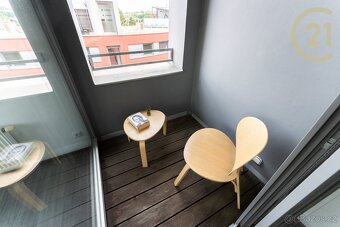 Nadstandardně prosvětlený byt 3+kk s garážovým stáním v p... - 4
