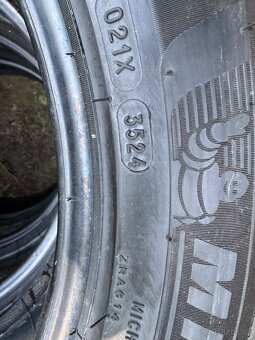 Letní Michelin 205/55/17 DOT35/24 vzorek 6,7mm - 4