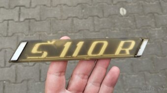 Štítek lišta na zadní kapotu ŠKODA 110R erko orig. - 4