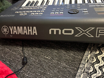 Yamaha MOXF6 - 4