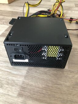 Zdroj Akyga 700W - v záruce - 4