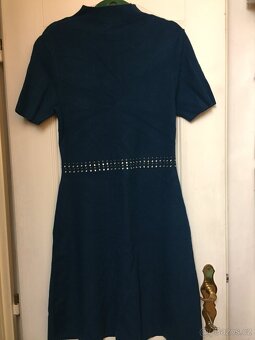 Šaty teplé s ozdobou Orsay velikost L - 4