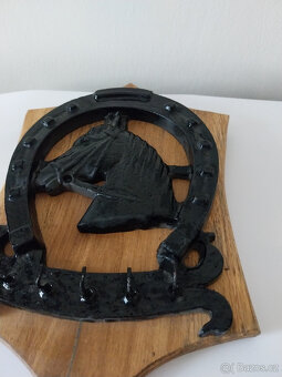 Železný věšák hlava koně s podkovou, 70tá léta - 4