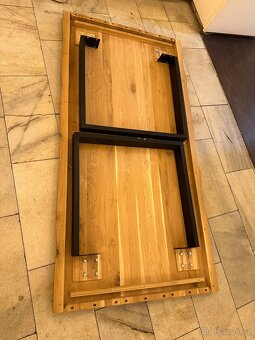 Masivní dubový jídelní stůl - 4