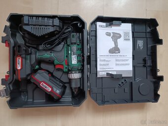 Sada s aku vrtacím šroubovákem - 4