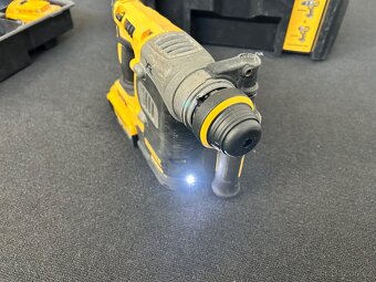 Set Dewalt DCH273 vrtaci kladivo a prislusenstvi - 4