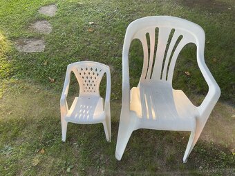 Plastové zahradní židle - 4