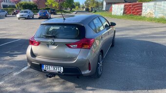 Toyota Auris - 4