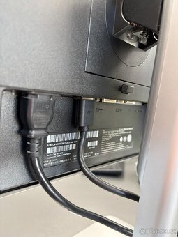Prodám 2 ks monitorů DELL PROFESSIONAL P2414HB 24´´ - 4