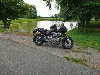 Yamaha MT-01 - 4