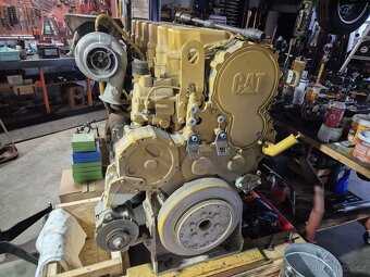 motor CATERPILLAR C18 - 4