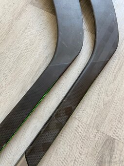 dvě opravené hokejky CCM Trigger 5 pravé ZÁRUKA - 4