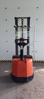 elektrická TOYOTA 7SM 10 rok . 2008 motohod 2541 , 1000 KG - 4