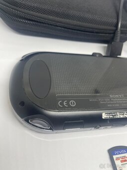 PS Vita Wi-Fi (PCH-1004) OLED -16GB - 4