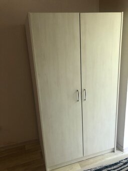 Ložnice , noční stolky a satni skříň - 4
