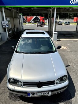 Volkswagen Golf 4 1.6 - 4