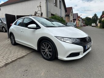 Honda Civic 1.6 i-DTEC model 2014 - 4